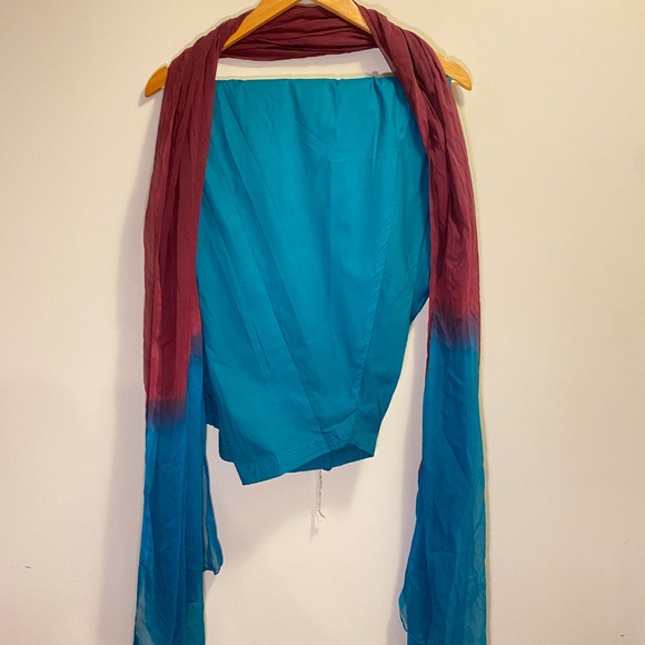 Two piece outfit - Picture 3 of 3